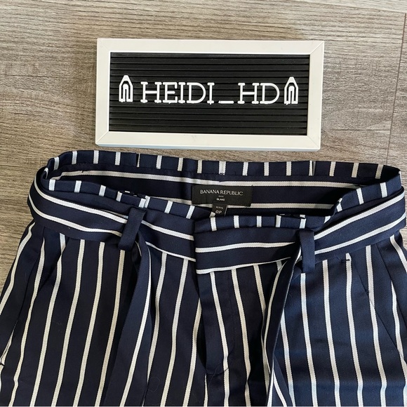 Banana Republic High Waisted Cropping Wide Led Pants - Picture 3 of 9